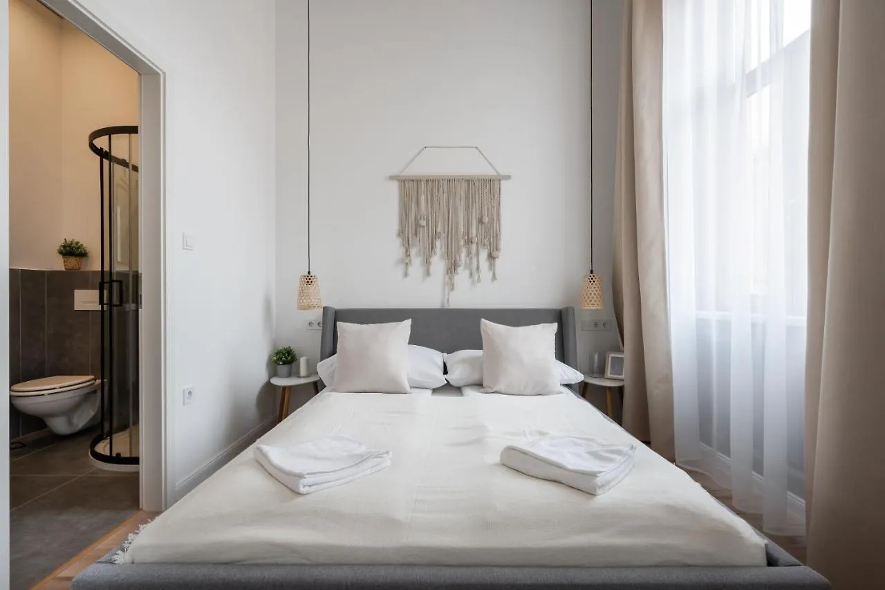 Διαμέρισμα A62 - Akacfa Street Central Residence - Best Location By Bqa Βουδαπέστη