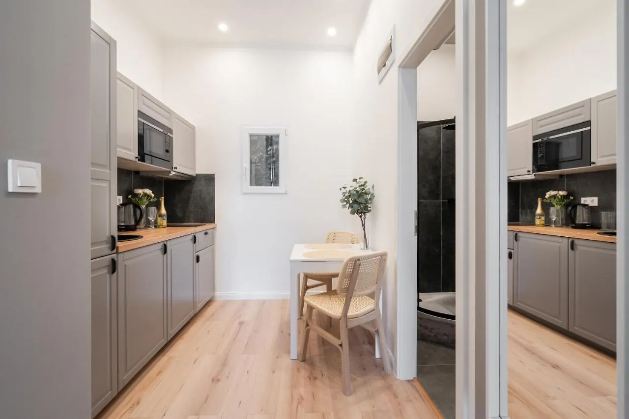 Διαμέρισμα A62 - Akacfa Street Central Residence - Best Location By Bqa Βουδαπέστη